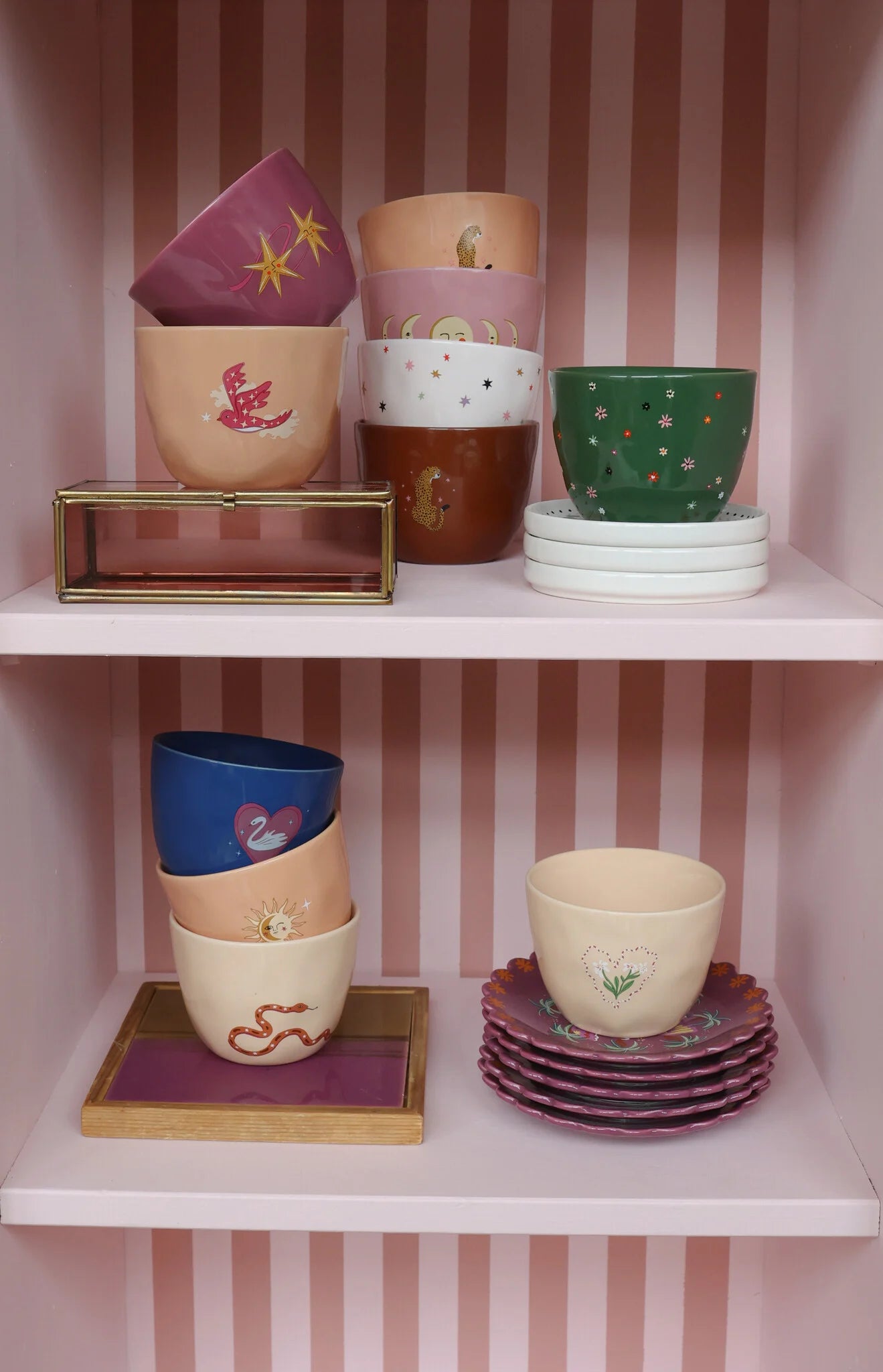 Large Brown Cup Leopard