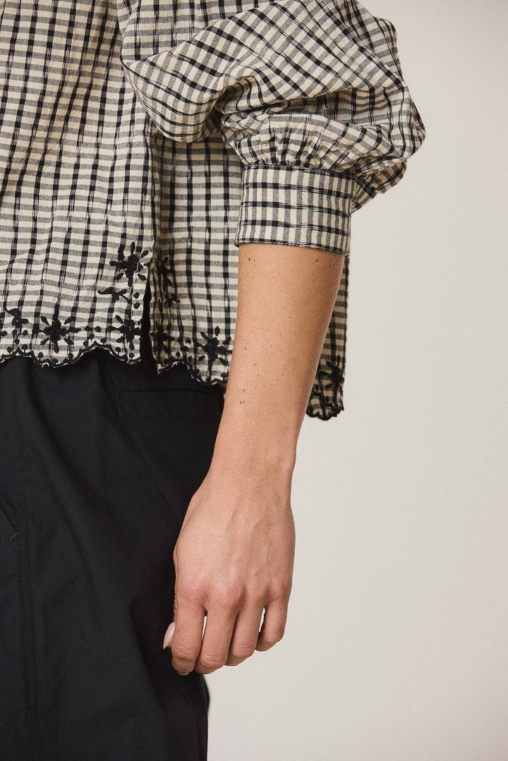 Camisa