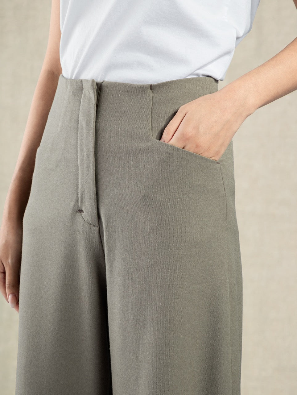 Seamless Barrel Trousers Khaki