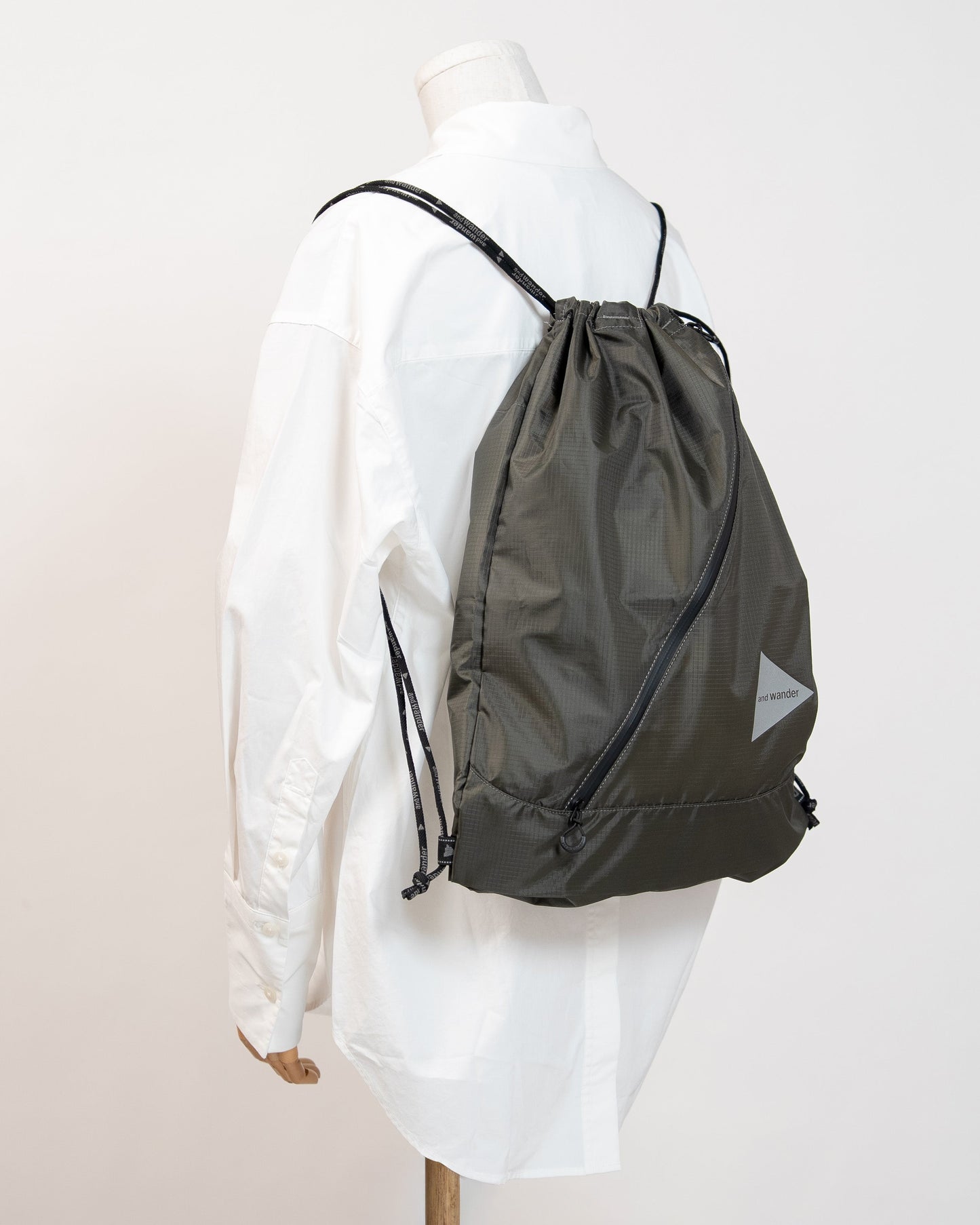 147 Crispy Rip Drawstring Bag