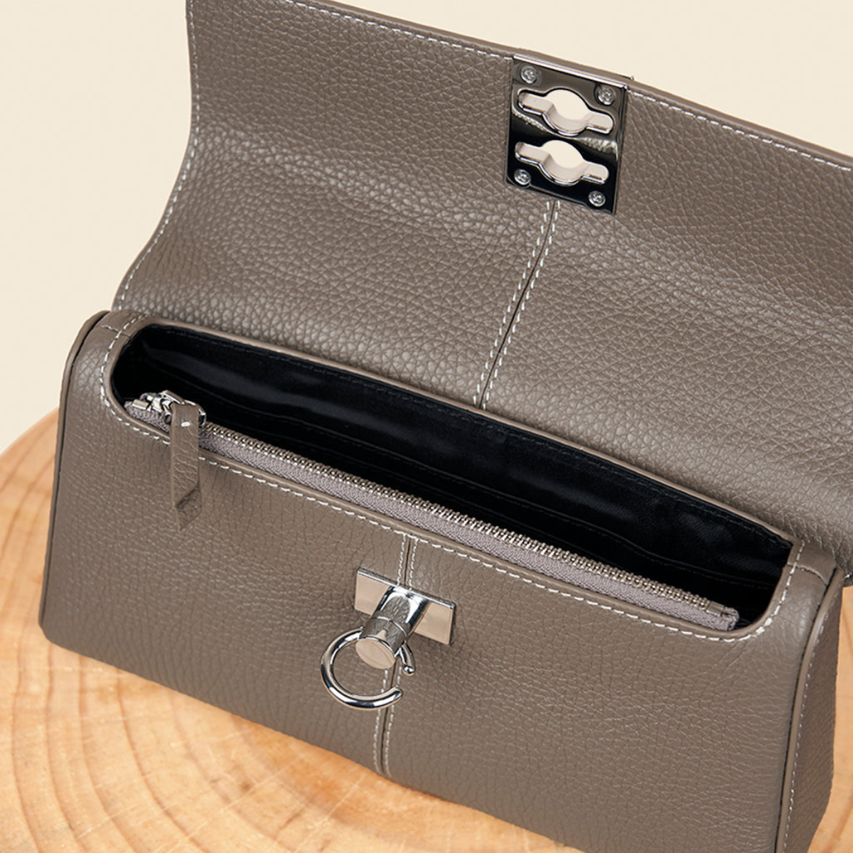 Brownstone Stance Wallet Bag