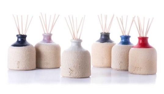 Beige Stoneware/Black Colour Diffuser-Wild Fig