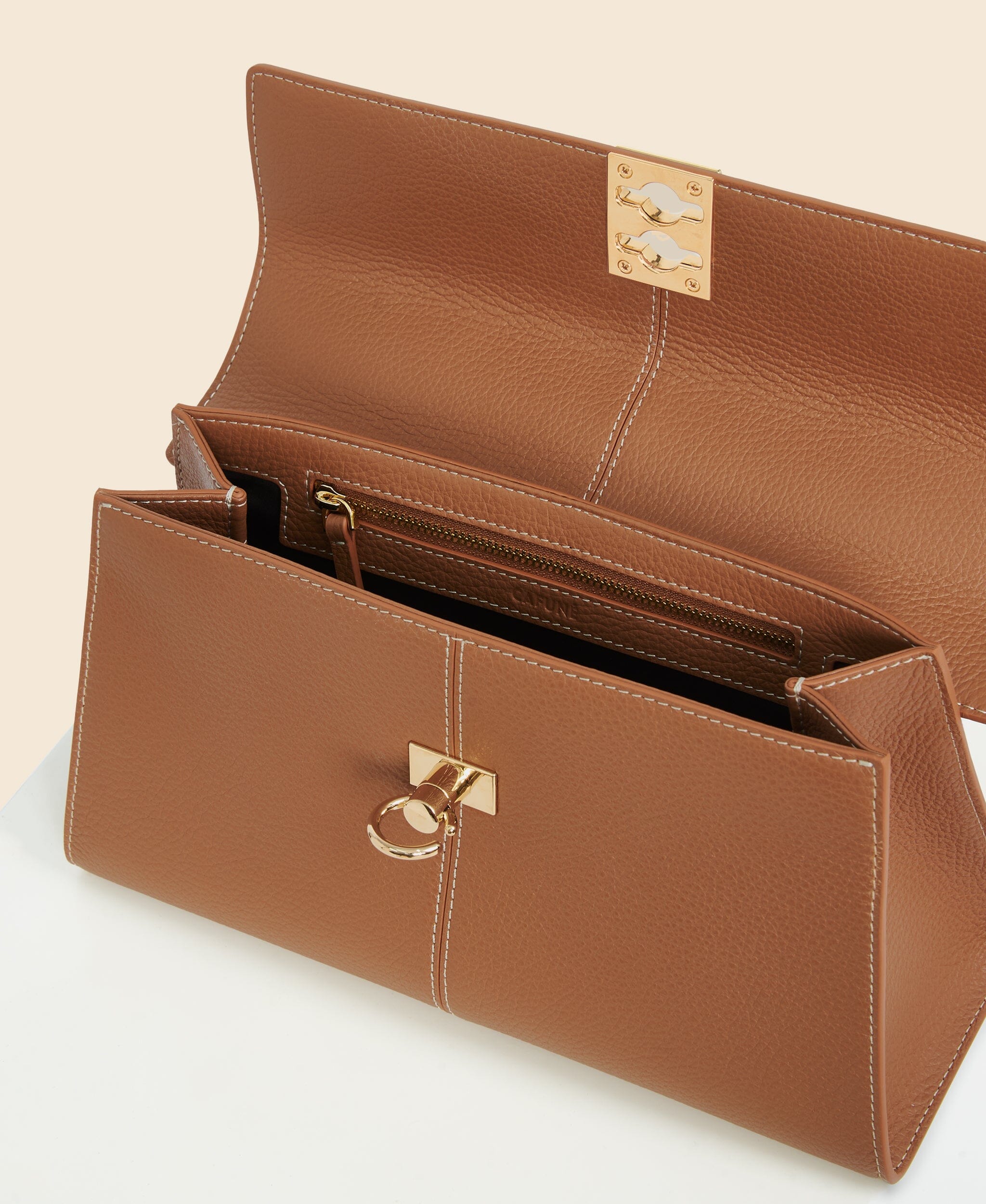Cafune | shoulder bags for women - Medium Stance | Pecan | kapok