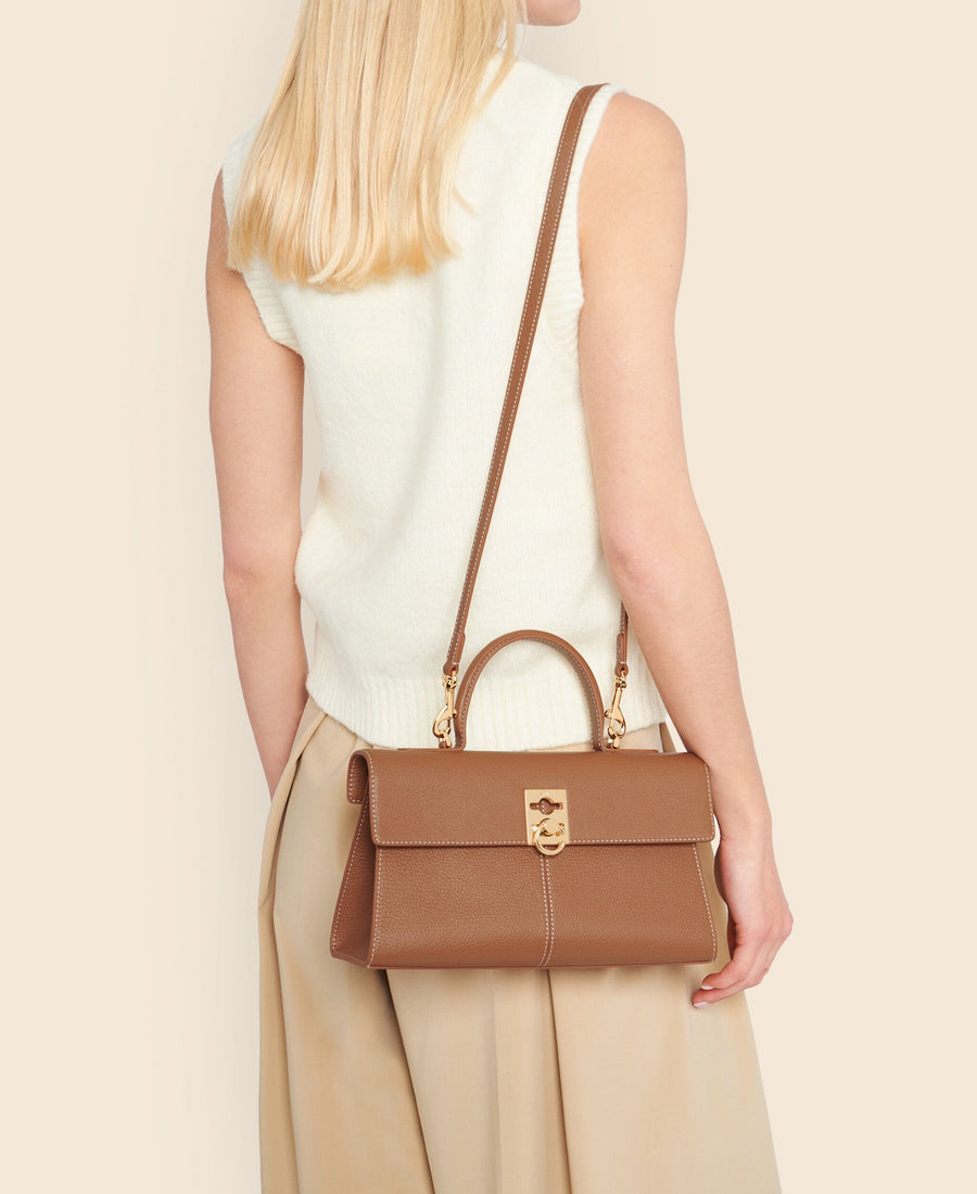 Cafuné | Small Stance Bag in Caramel | Fashion, Coat, Trench coat