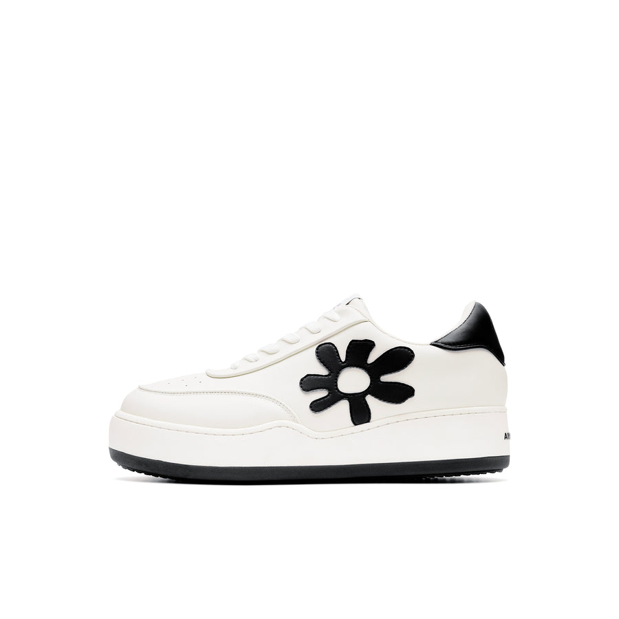 Low-Top Vegan Leather Trainers - White With Black