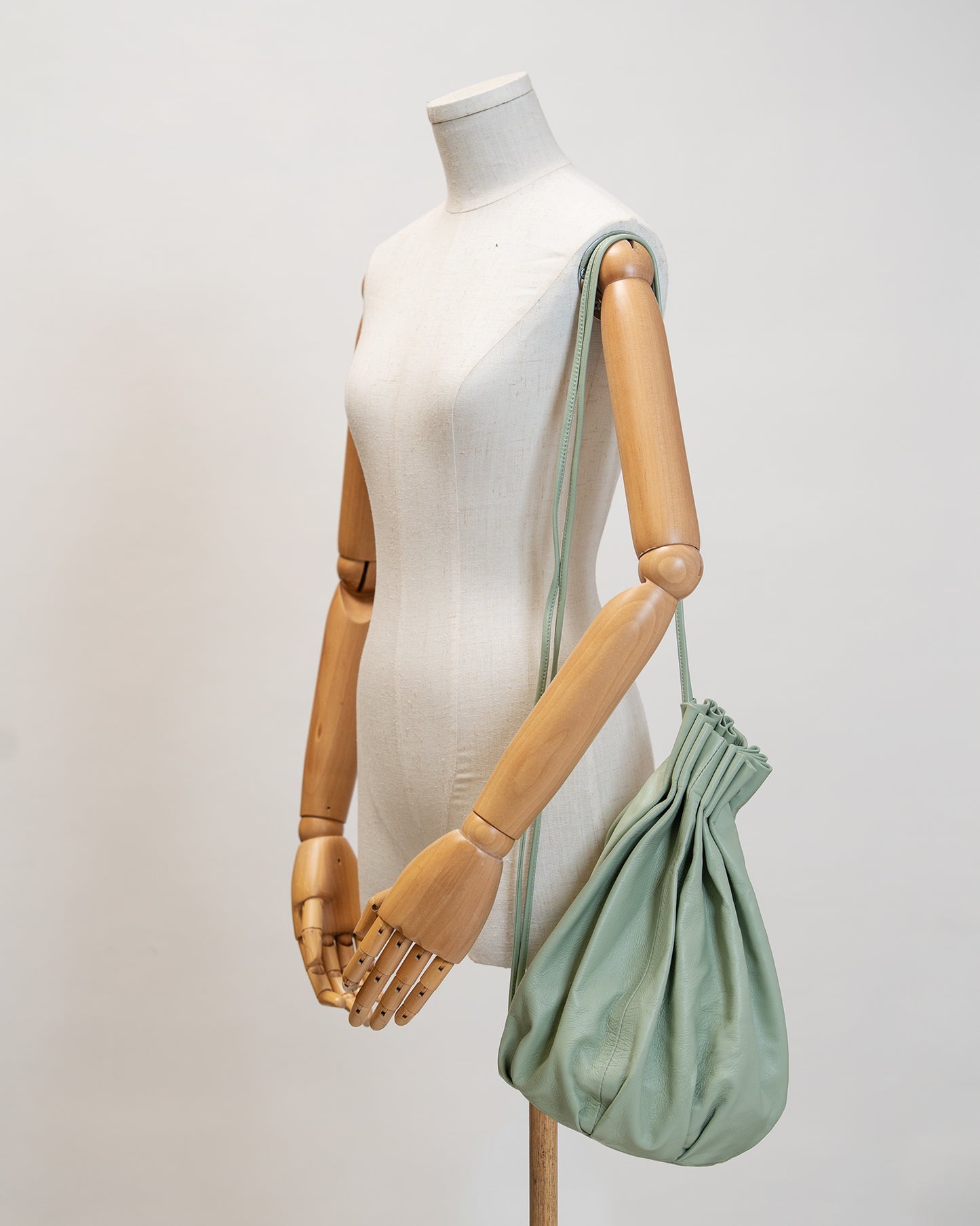 Pleated Balloon Bag Oxide