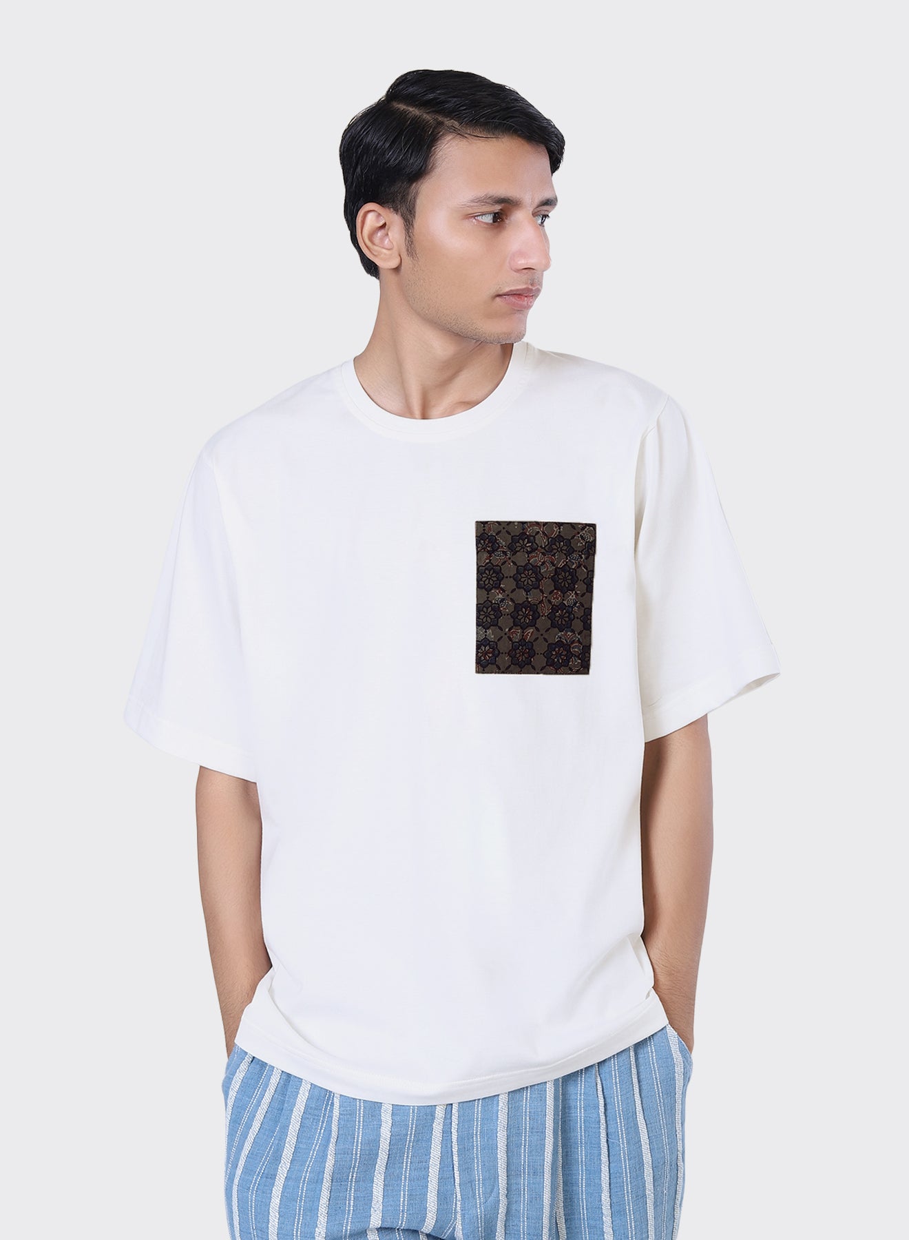 Patch Pocket Relaxed Fit T-Shirt