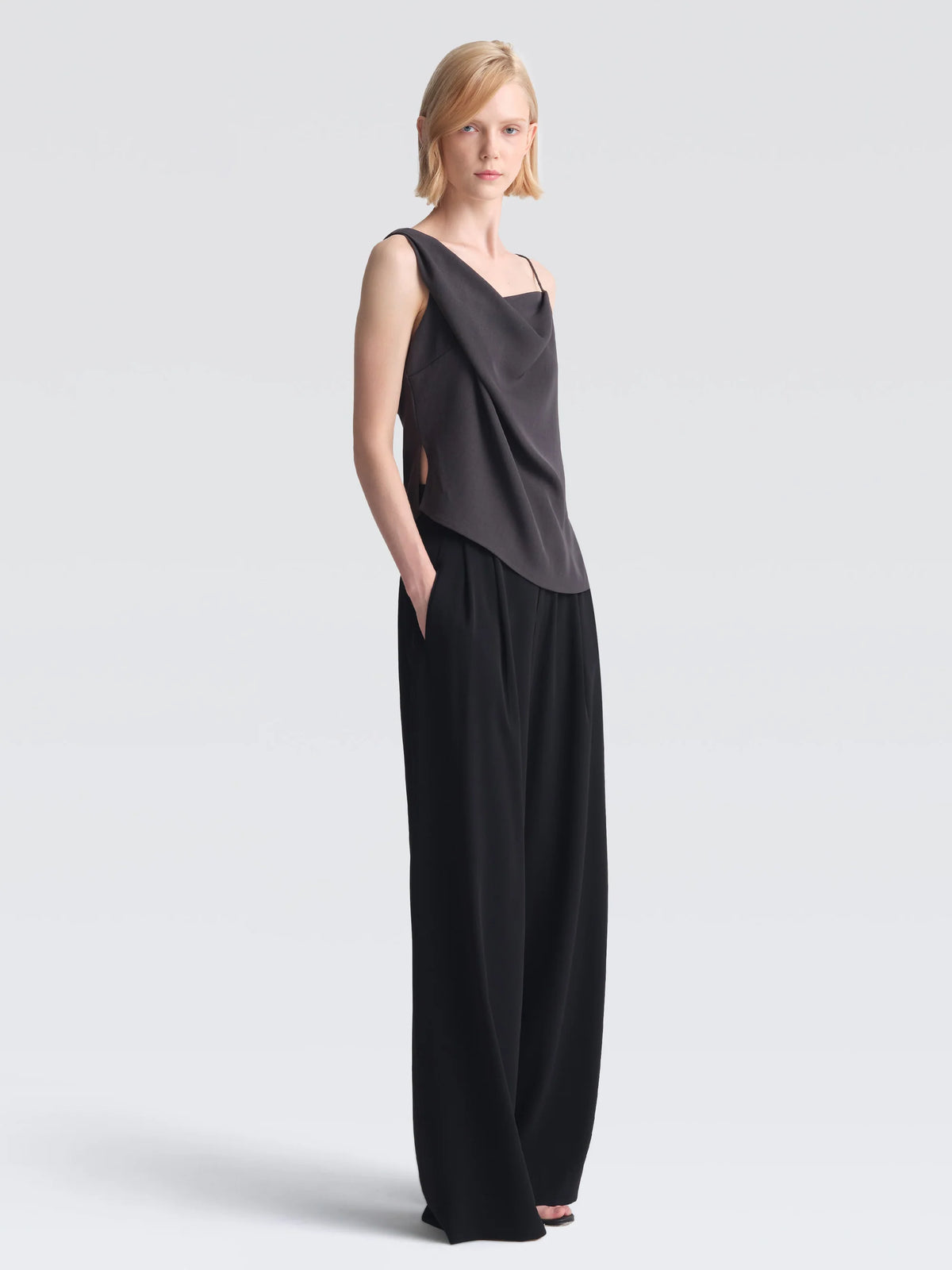 Summer Suiting Iris Top