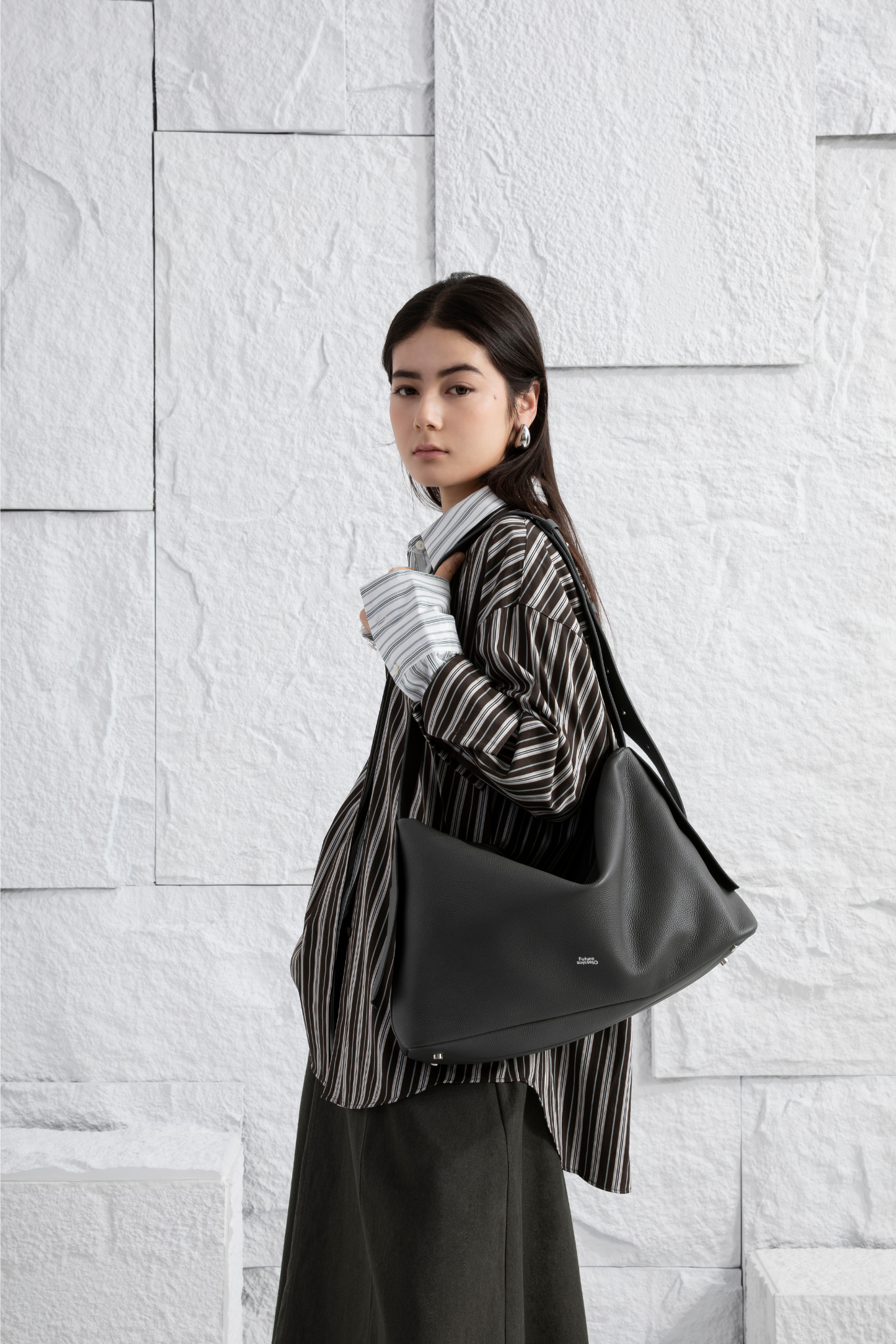 Oversized Petal Messenger