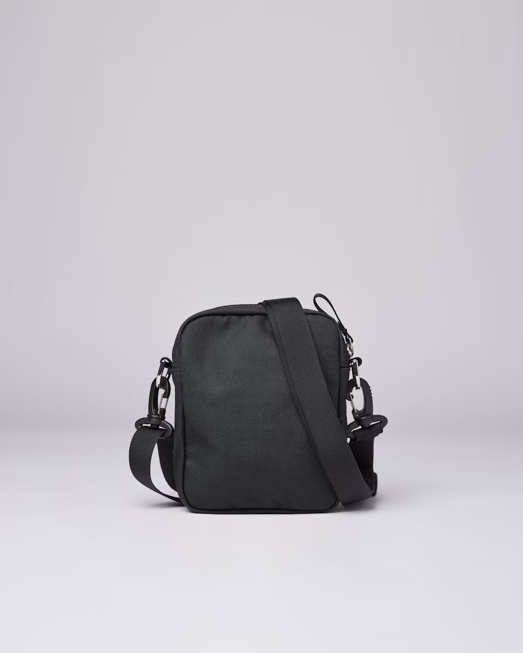 SIXTEN VEGAN Black