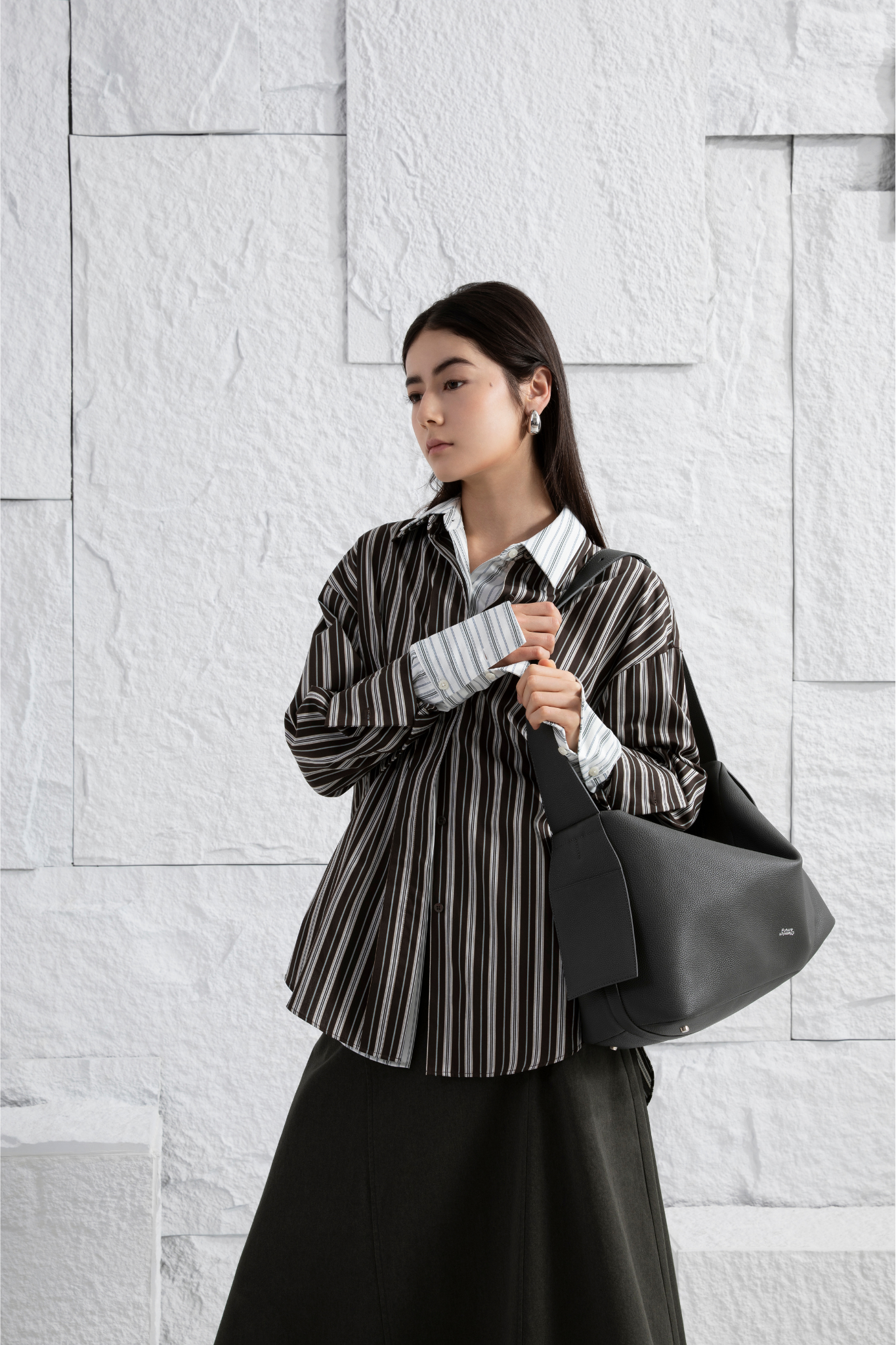 Oversized Petal Messenger