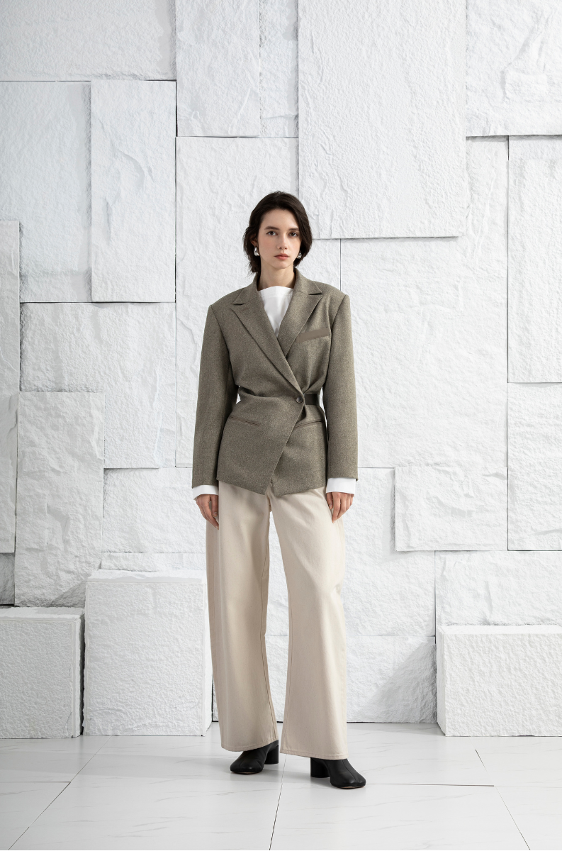 Overlap Belted Blazar