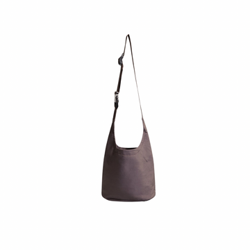 Kapok - this spacious ⁠flat hobo bag from Aesther Ekme can