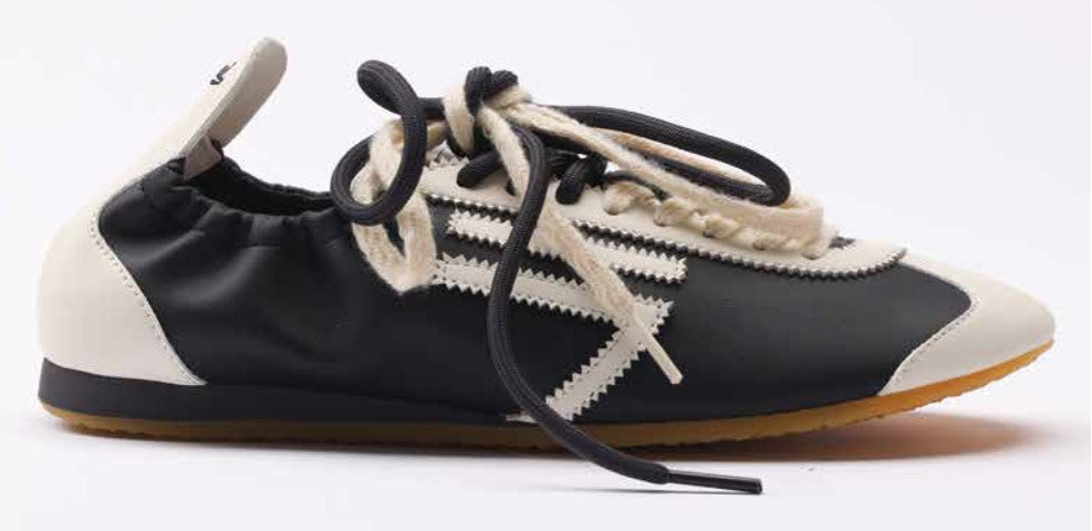 8.01 Lion Pepper Sneaker