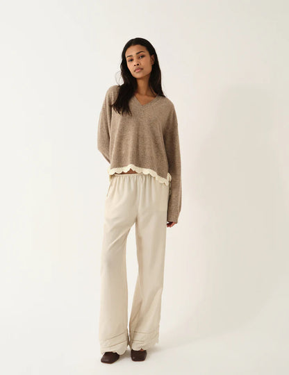 Como Crochet V-Neck