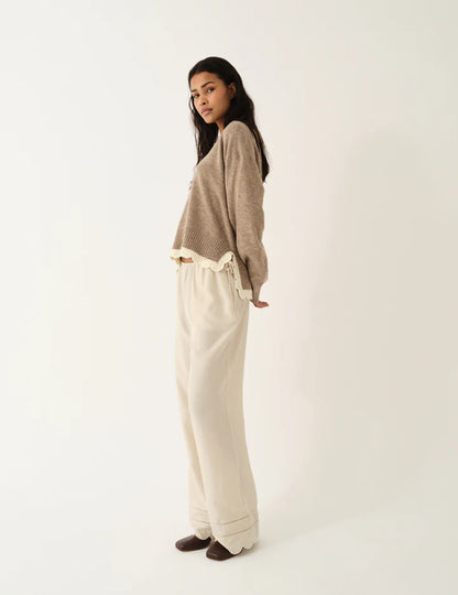 Como Crochet V-Neck