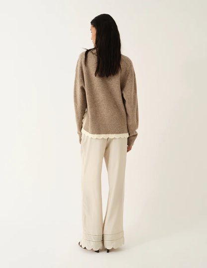 Como Crochet V-Neck