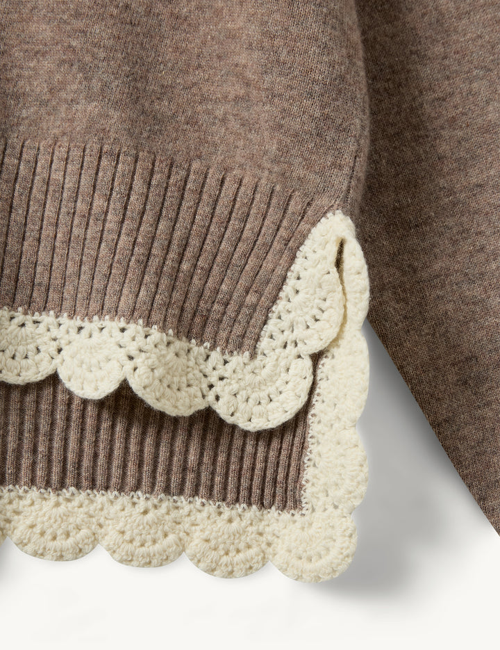 Como Crochet V-Neck