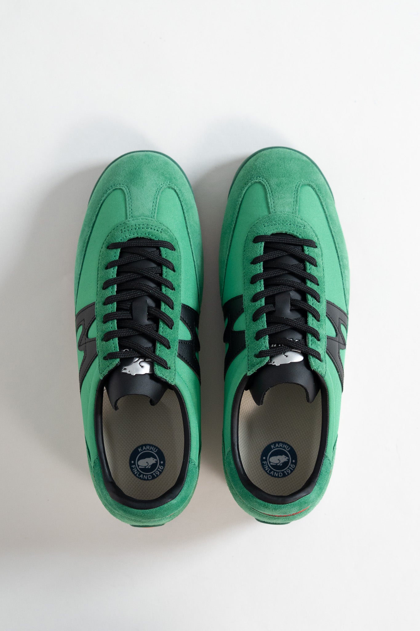 Mestari 76 Green Bee / Jet Black