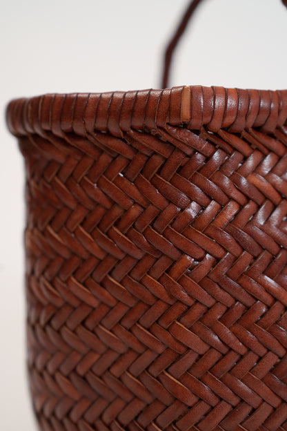 Small Bamboo Triple Jump Woven Shoulder Bag