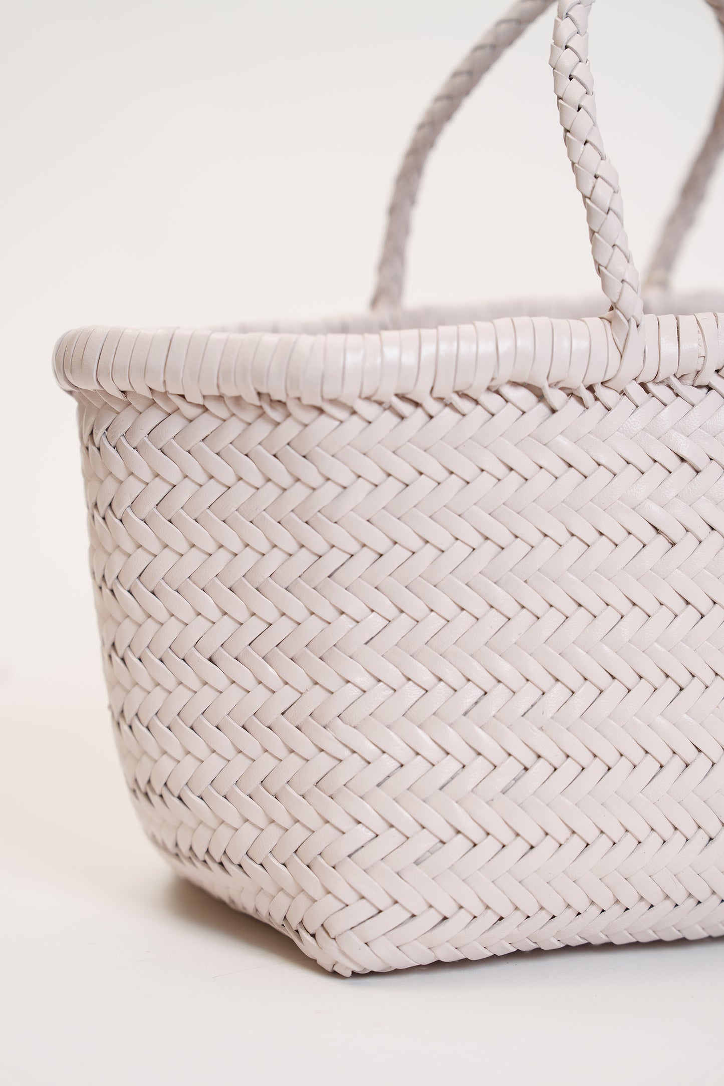 Small Bamboo Triple Jump Woven Shoulder Bag
