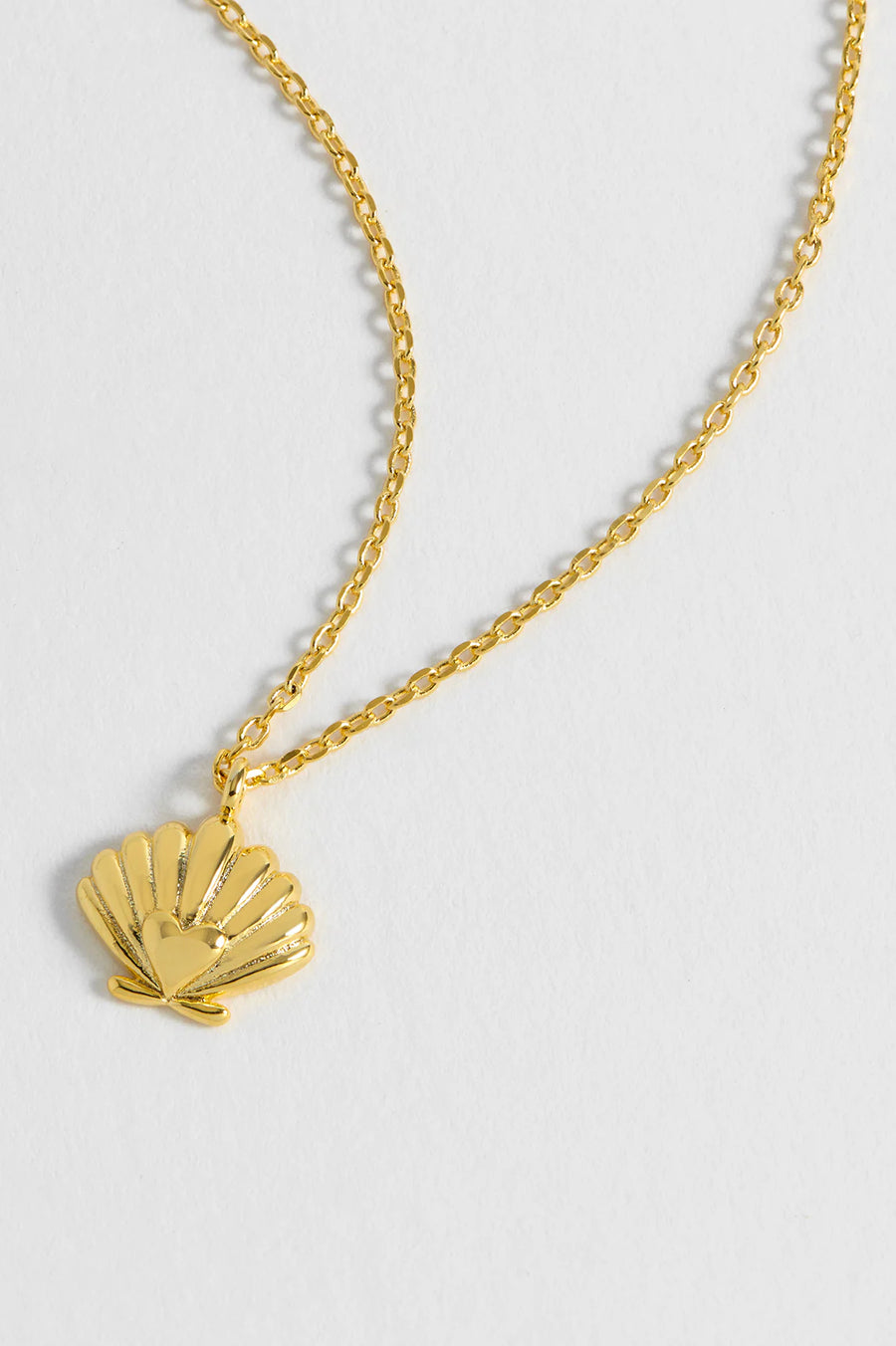Scallop Heart Pendant Necklace Gold Plated