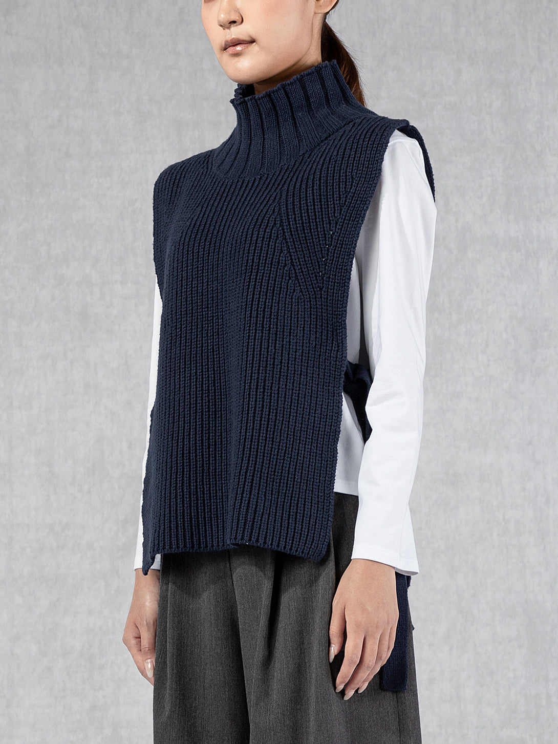 Roll neck Knit Vest Navy