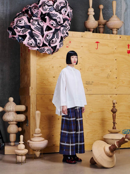 Wind In Blouse