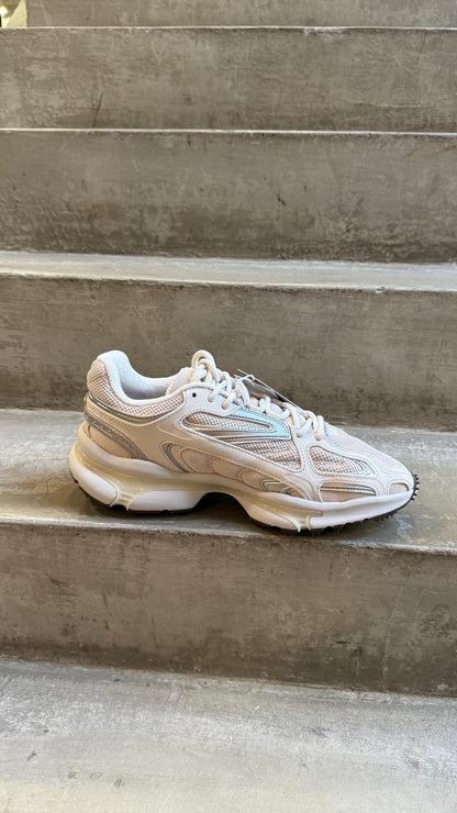 L003 Neo Shot Sneakers