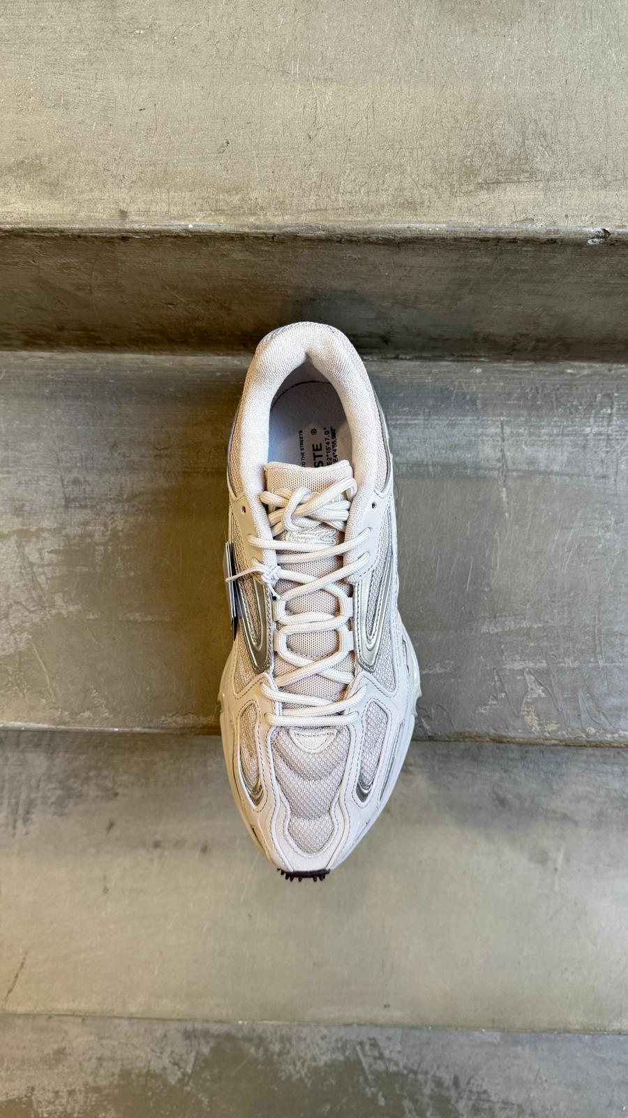 L003 Neo Shot Sneakers