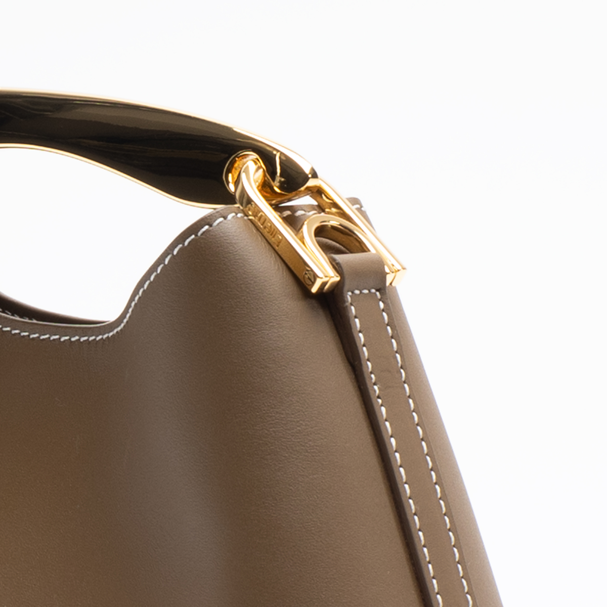 Mini Boomerang Leather