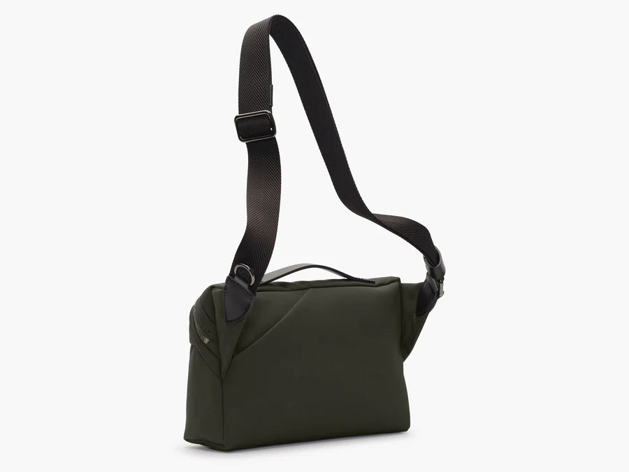 Ms Passage, Shelter Green/Black