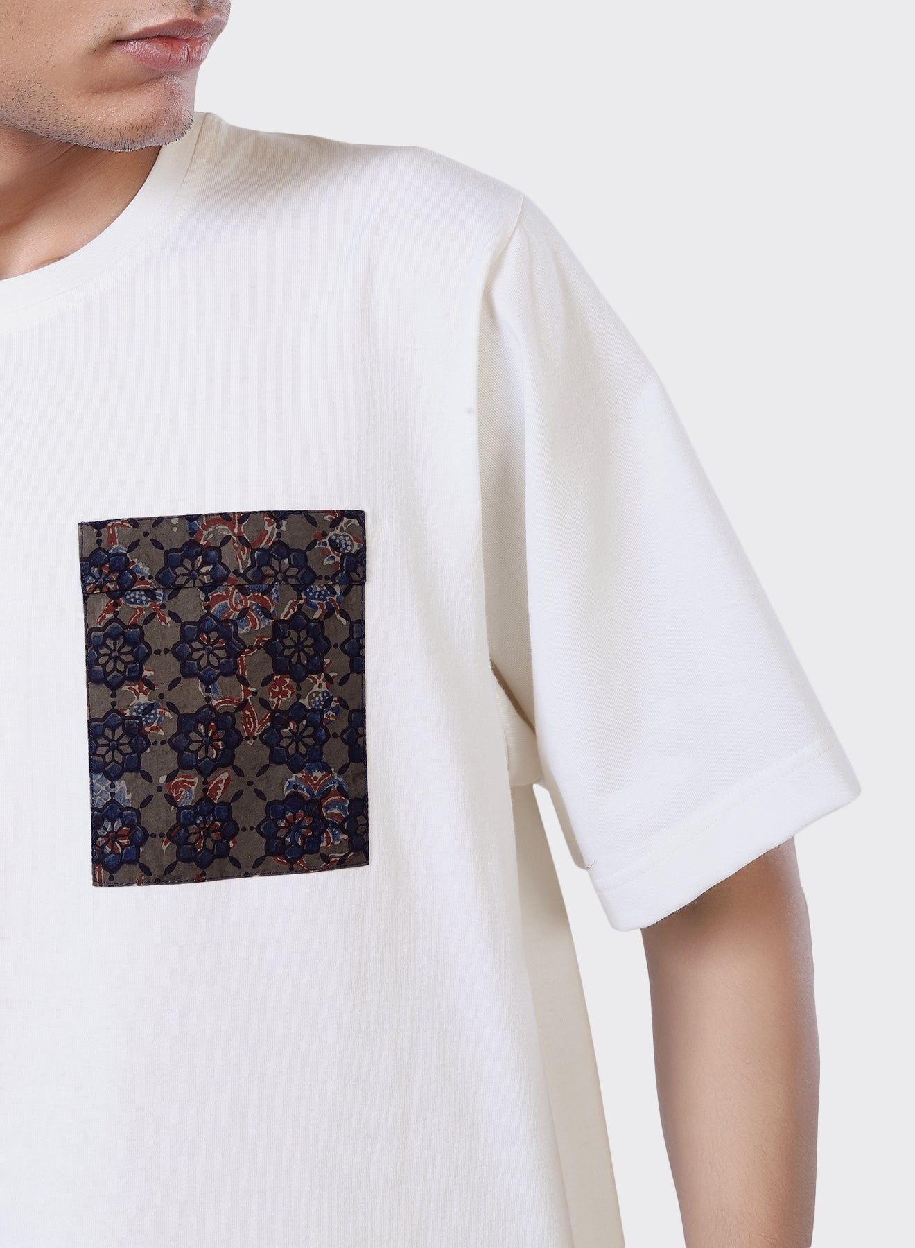 Patch Pocket Relaxed Fit T-Shirt