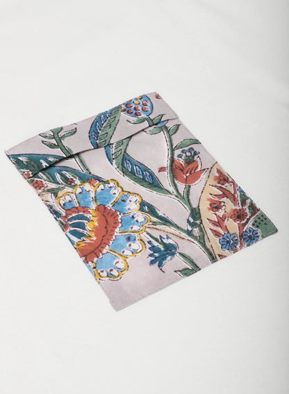 Patch Pocket Relaxed Fit T-Shirt