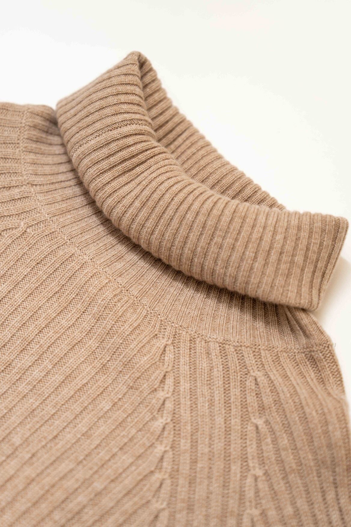 Ribbed Turtleneck Pullover