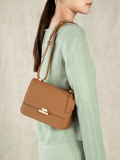 Small Flip Lock Crossbody Caramel