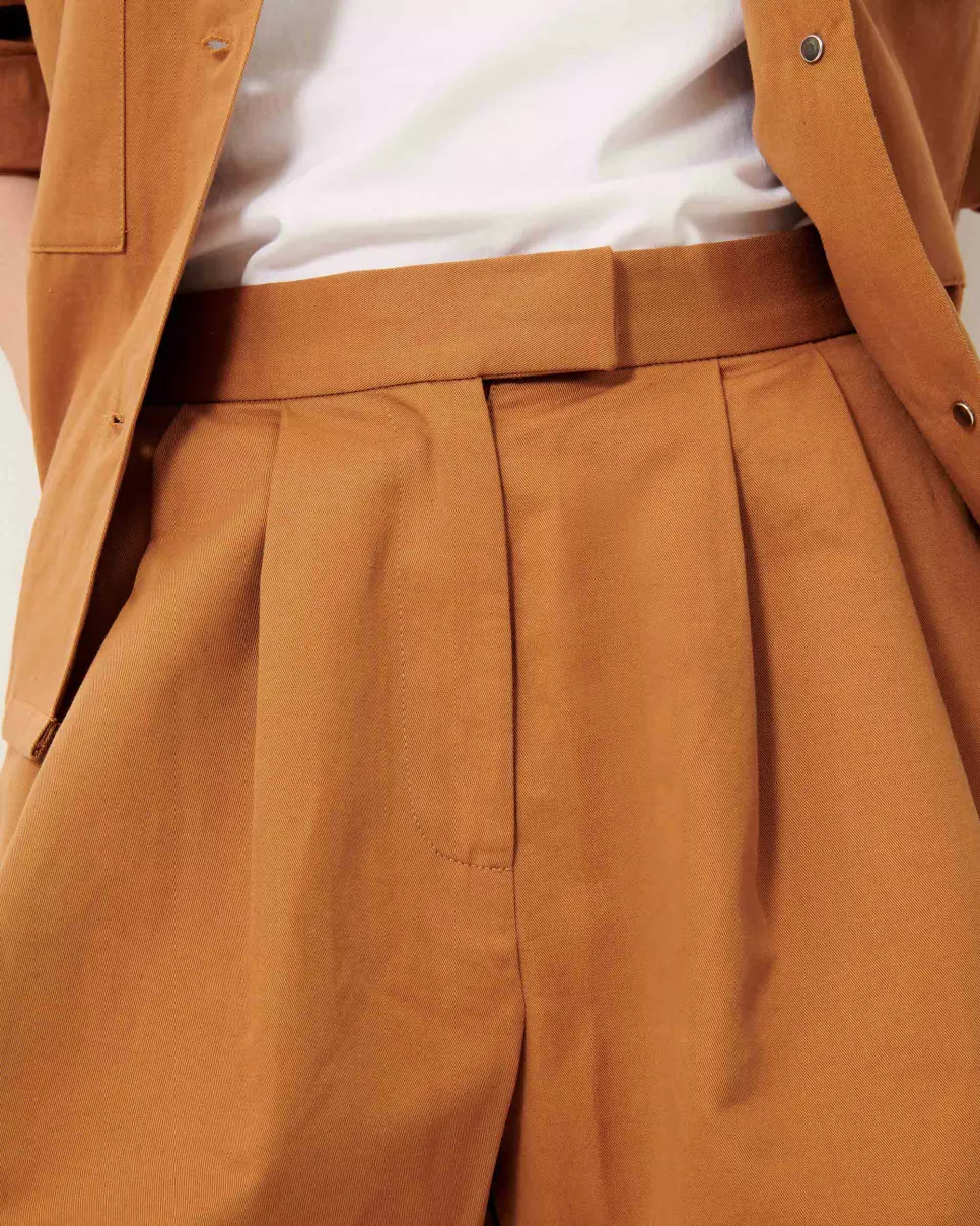 Large Pleated San Carlos Short