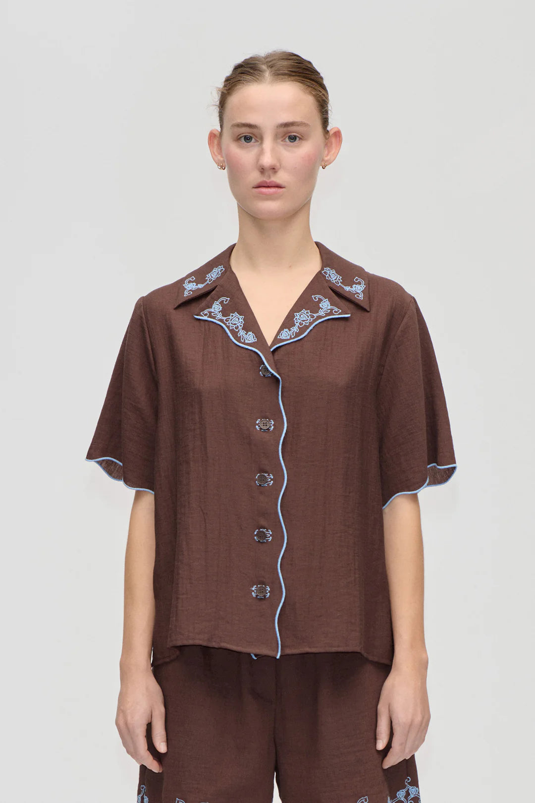 2133 Scalloped Short Sleeve Shirt