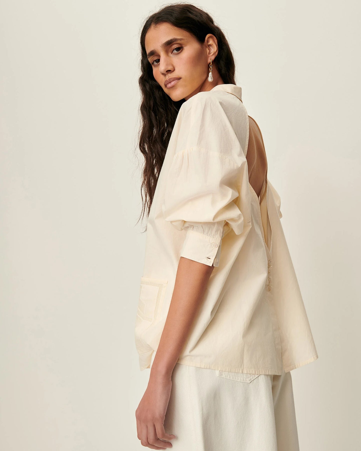 Flores Back Cut-Out Shirt