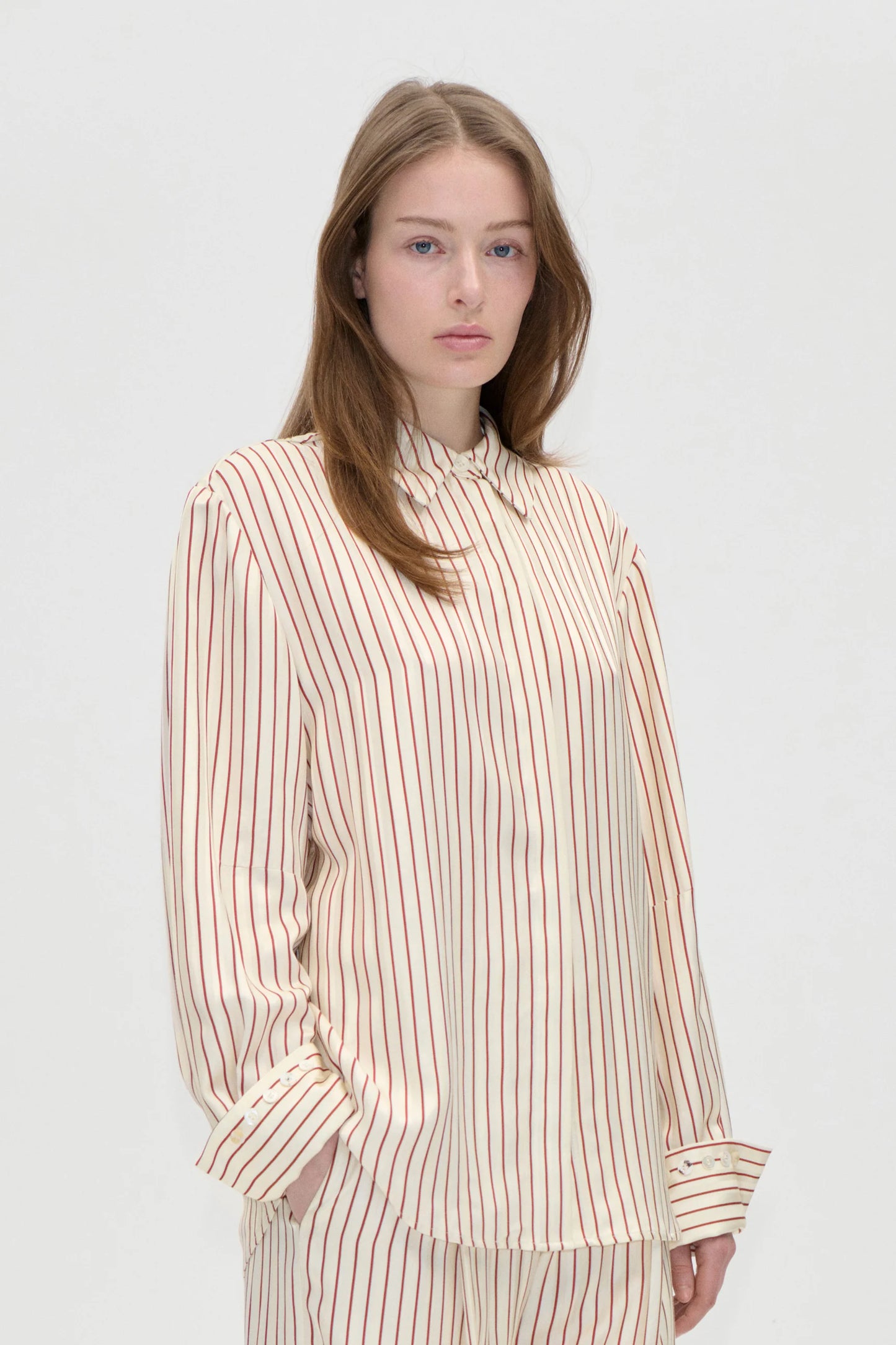 2563 Turn-Up Oversized Shirt