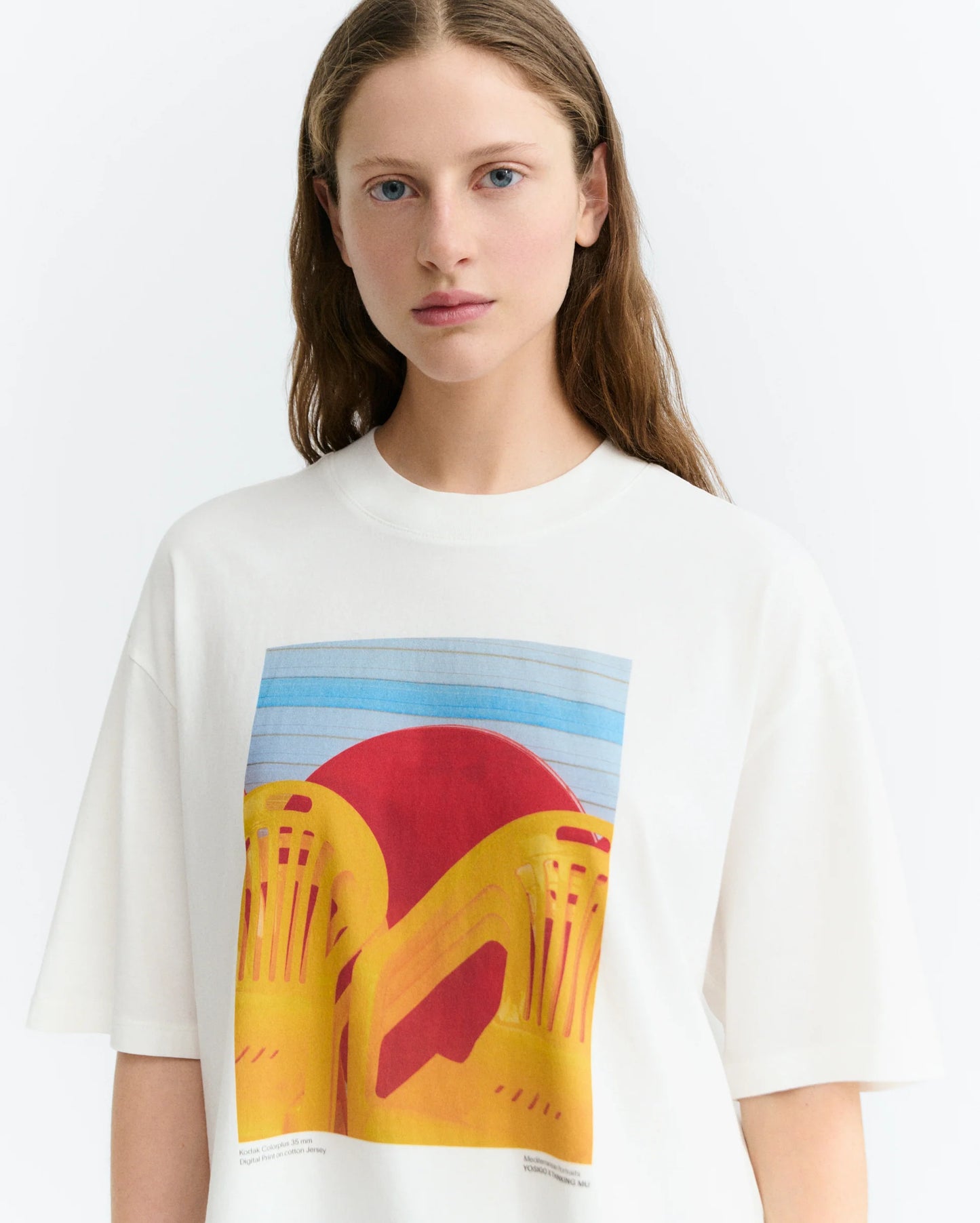 Yosigo Chair White Lena Tee