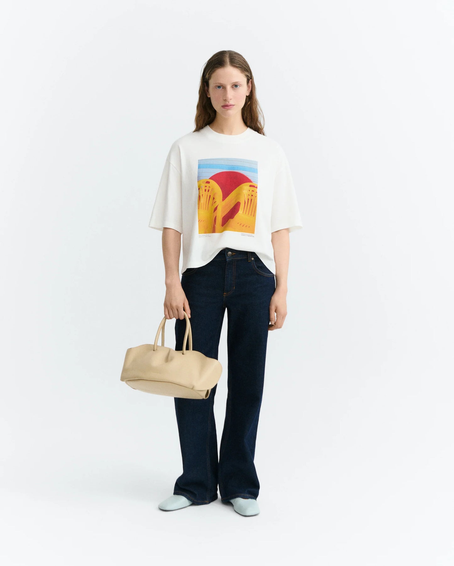 Yosigo Chair White Lena Tee
