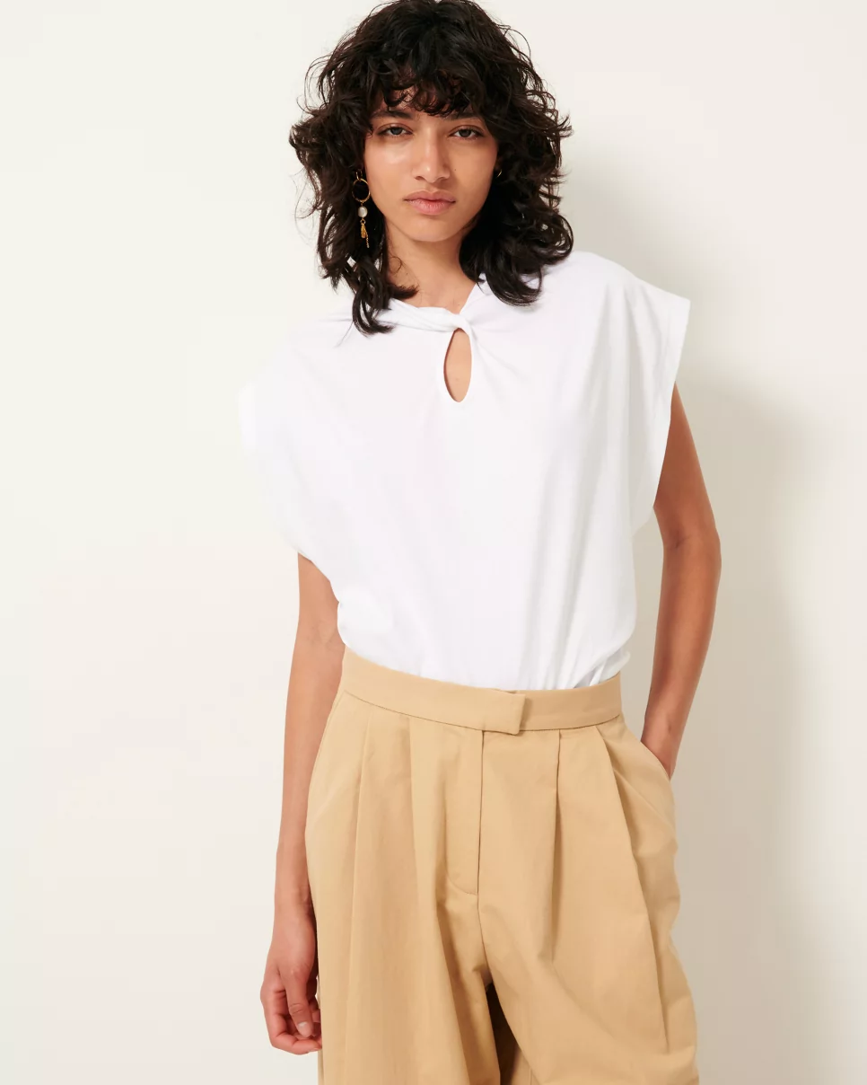 Knotted Collar Twist Shout Sleeveless T-Shirt