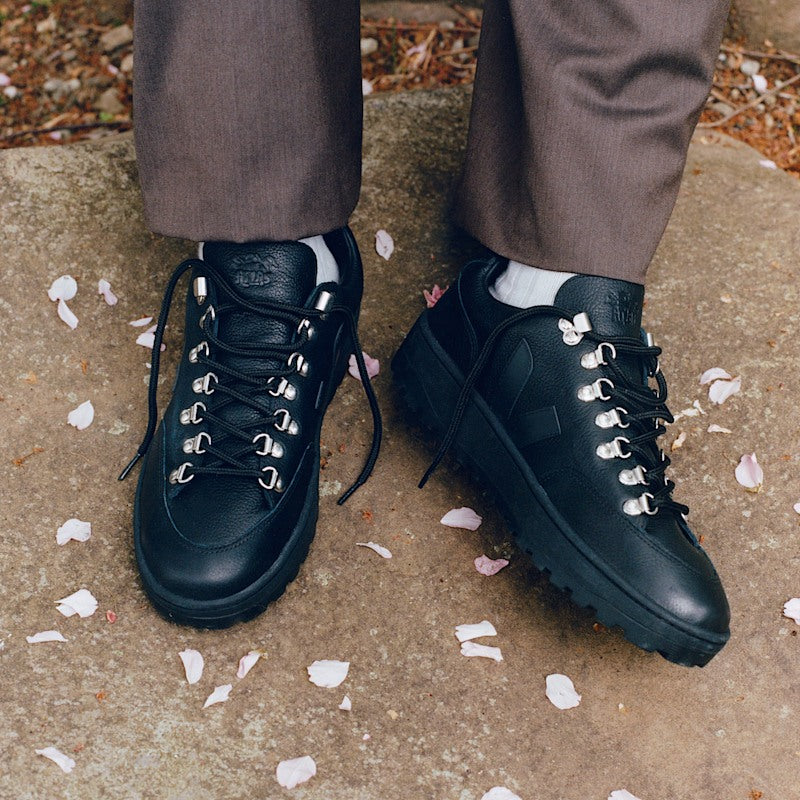 Atlas Grained Oil Leather Full-Black