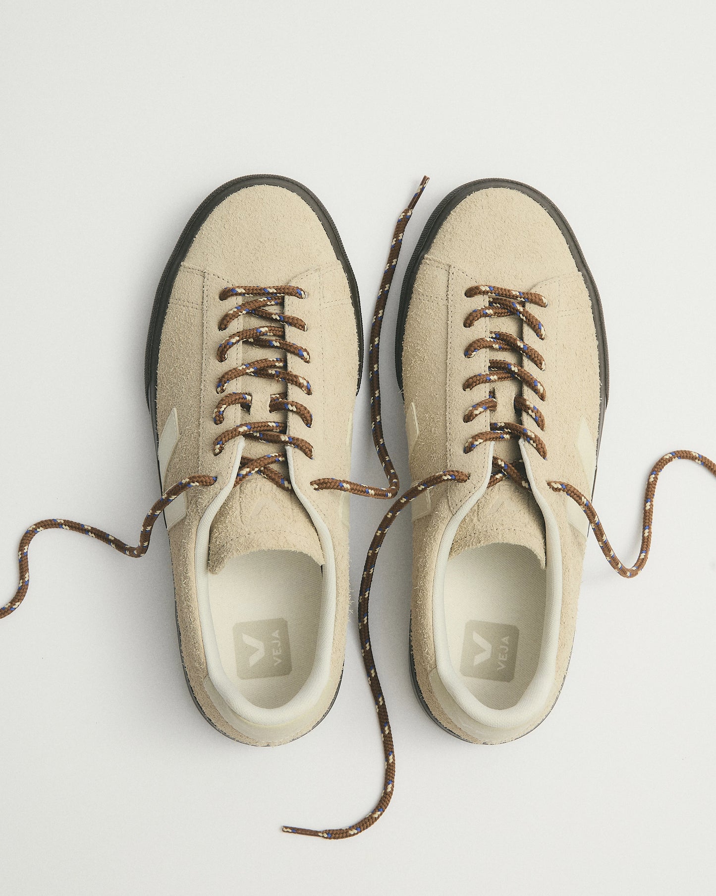 Campo Hairy Suede Almond_Pierre