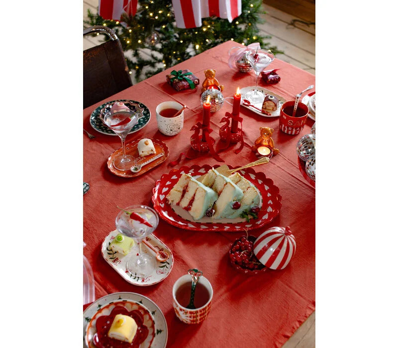 Large Oval Plate Heart and Gingerbread Man