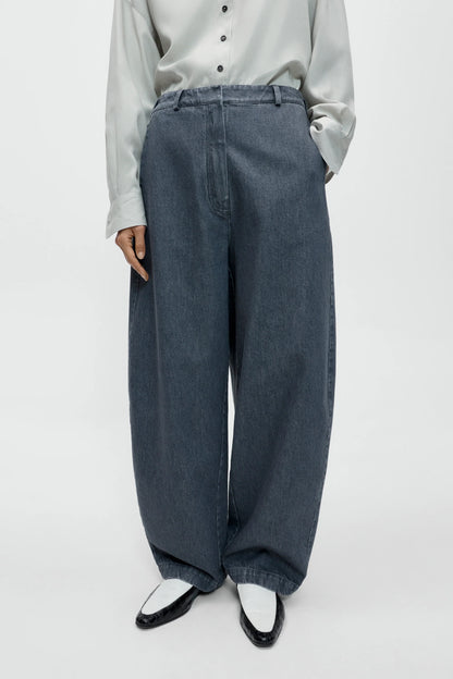 Washed Denim Curved Pants