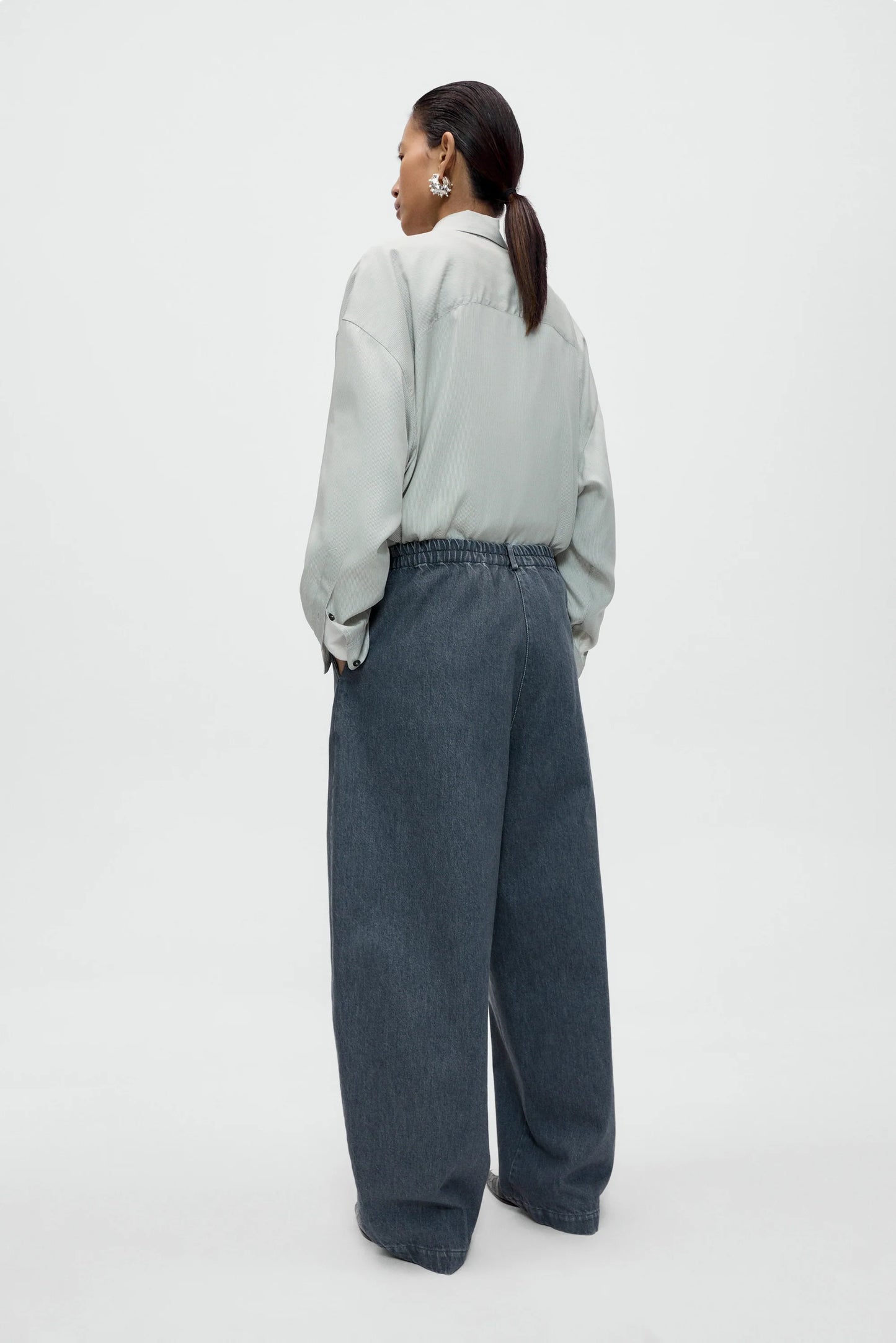 Washed Denim Curved Pants