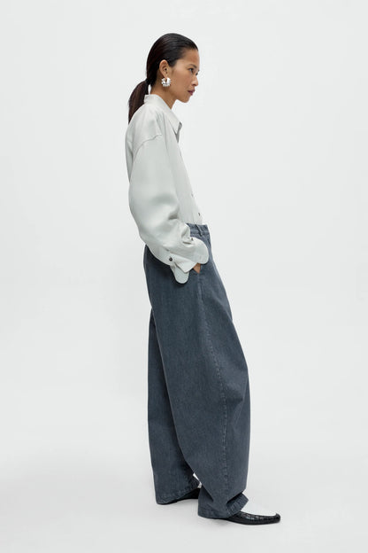 Washed Denim Curved Pants