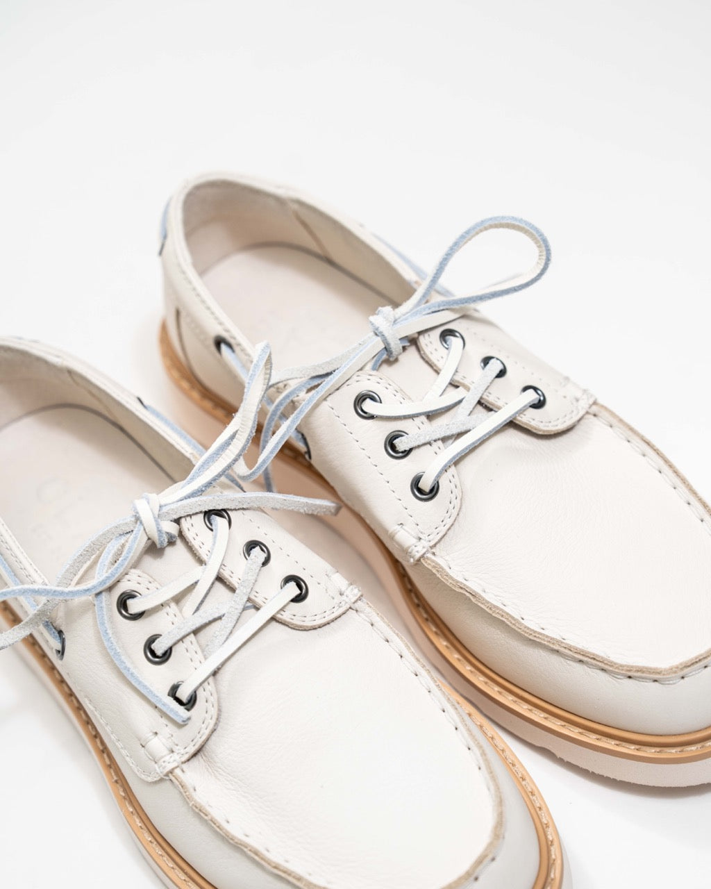 Carter Triple Offwhite Leather